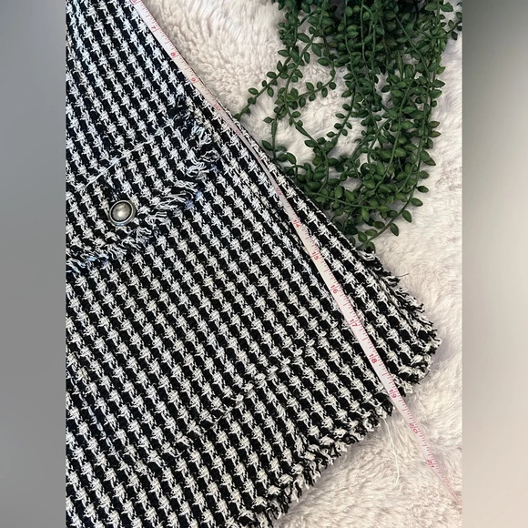 NWT Zara trf Outerwear Black White Tweed Chain Detailing Midi Coat Large - Picture 6 of 9